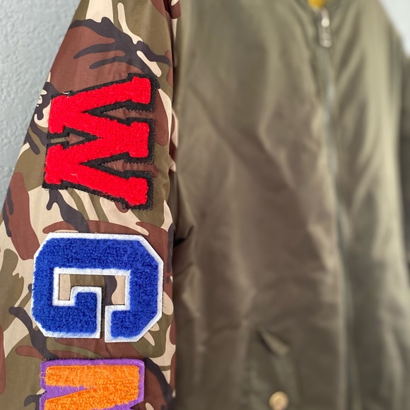 Bathing APE Bomber Jacket - Picture 8 of 11